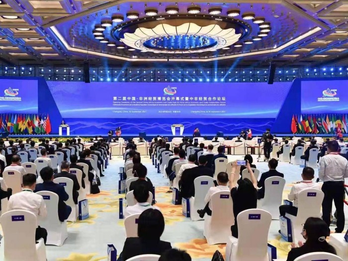 第二届中非经贸博览会开幕，圣澳威斯载誉大会指定服装品牌